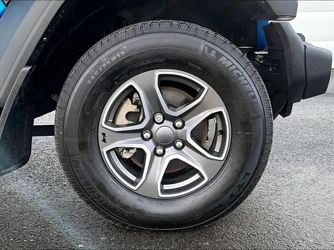 Used 2022 Jeep Wrangler Unlimited Sport w/ Uconnect 4C Nav & Sound Group image 8