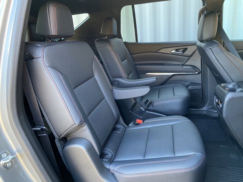 Used 2026 Chevrolet Traverse Z71 w/ Driver Confidence Package image 35