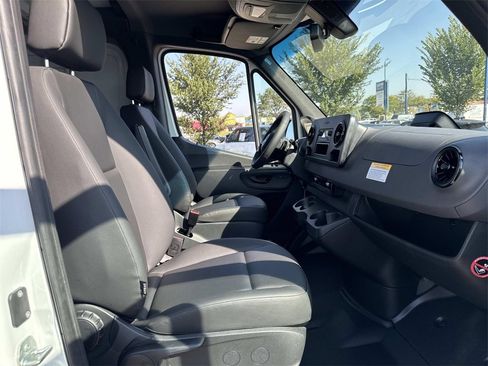New 2025 Mercedes-Benz Sprinter 2500 image 11