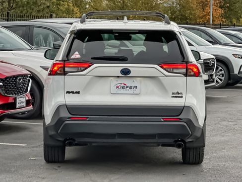 Used 2023 Toyota RAV4 AWD Hybrid image 5