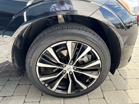 Used 2025 Volvo XC60 B5 Plus w/ Protection Package Premier image 31