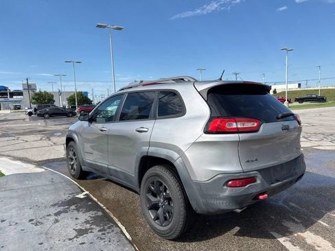 Used 2014 Jeep Cherokee Trailhawk AWD/4WD image 7