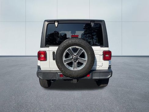 Used 2021 Jeep Wrangler Unlimited Sahara image 6