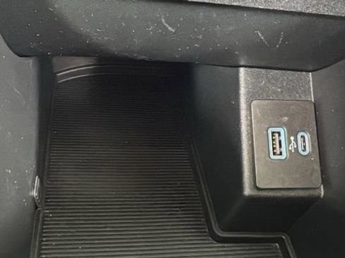 Used 2024 Ford Edge SE AWD/4WD image 28