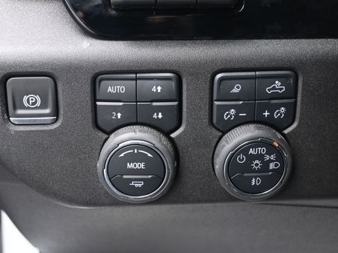 Used 2024 Chevrolet Silverado 2500 LTZ w/ LTZ Plus Package AWD/4WD image 23