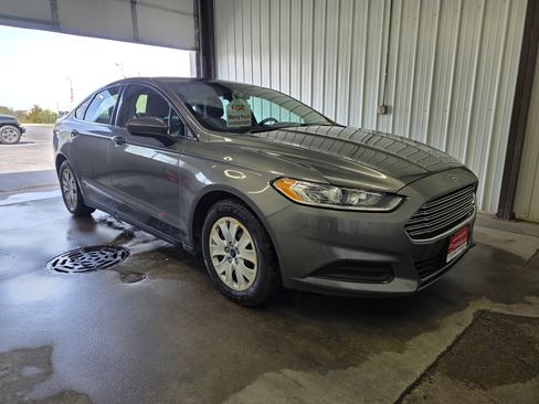 Used 2014 Ford Fusion S FWD image 1
