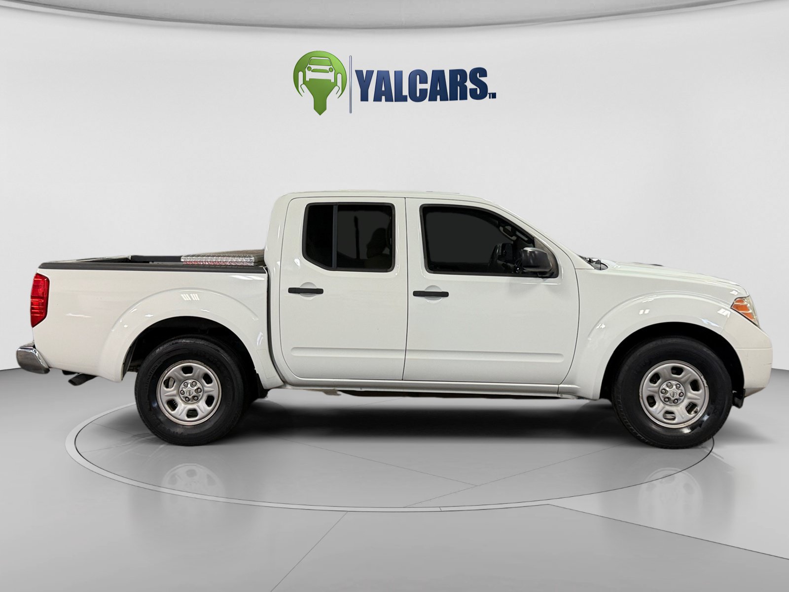 Used 2017 Nissan Frontier SV w/ SV Value Truck Package RWD image 6