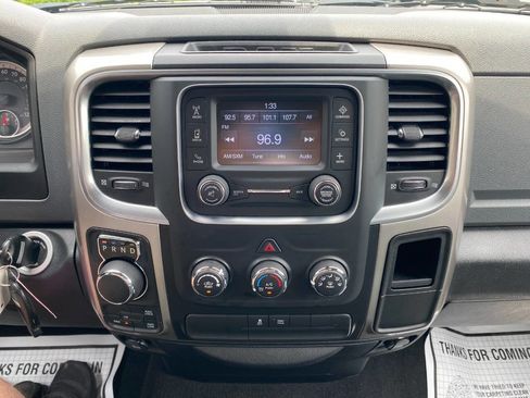 Used 2018 RAM 1500 Classic SLT AWD/4WD image 15