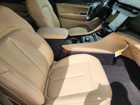 New 2026 Jeep Grand Cherokee Limited image 9