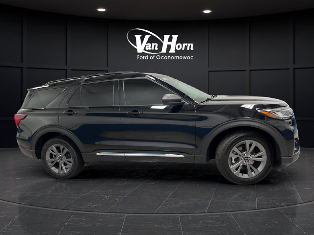 Used 2025 Ford Explorer Active w/ Active Comfort Package AWD/4WD image 8