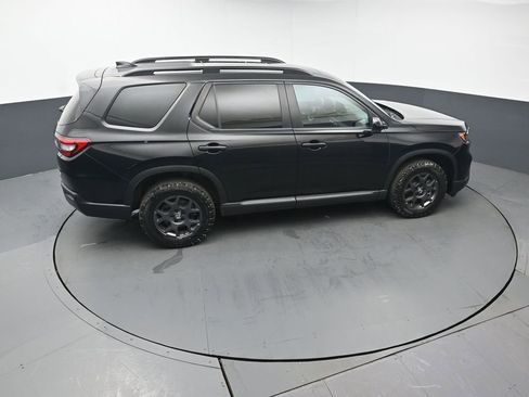 Used 2023 Honda Pilot TrailSport image 39