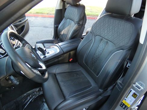 Used 2020 BMW 750i xDrive w/ Executive Package image 63