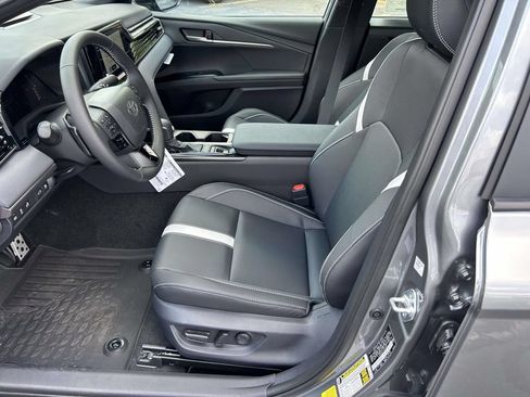 New 2026 Toyota Camry SE FWD image 14