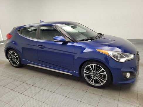 Used 2016 Hyundai Veloster Turbo FWD image 11