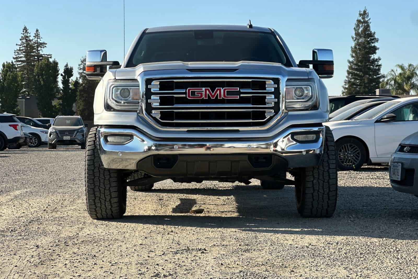 Used 2018 GMC Sierra 1500 SLT w/ SLT Premium Package AWD/4WD image 11