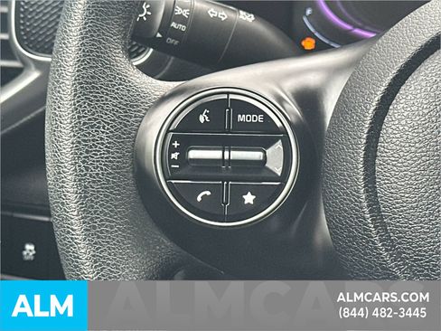Used 2025 Kia Soul LX w/ LX Technology Package FWD image 28