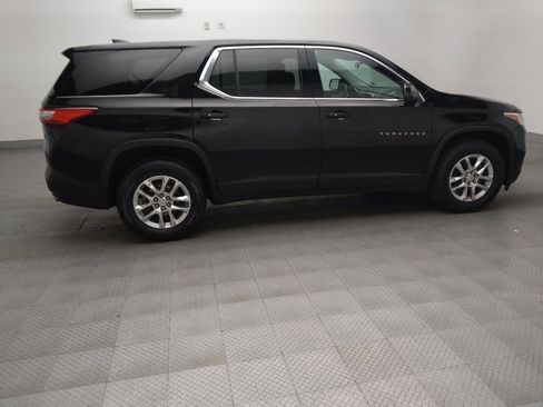 Used 2021 Chevrolet Traverse LS FWD image 10