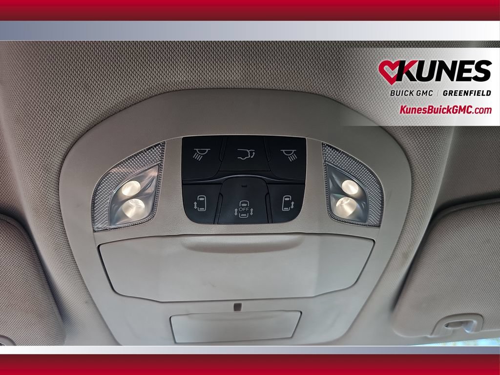 Used 2024 Chrysler Pacifica Touring-L FWD image 24