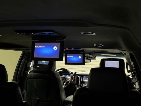 Used 2018 Cadillac Escalade ESV Platinum AWD/4WD image 45