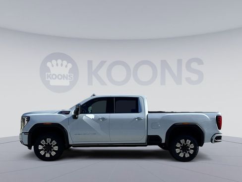 New 2026 GMC Sierra 3500 Denali w/ Denali Reserve Package image 2