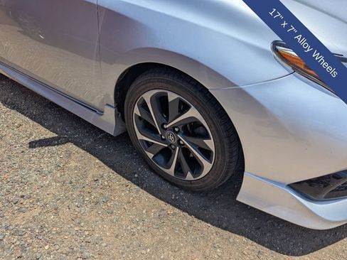 Used 2018 Toyota Corolla iM w/ Carpet Mat Package (TMS) FWD image 5