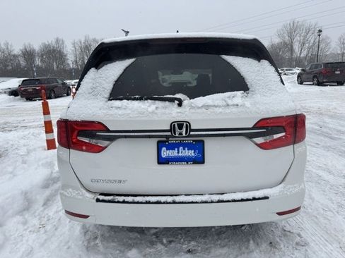 Used 2024 Honda Odyssey EX-L image 3