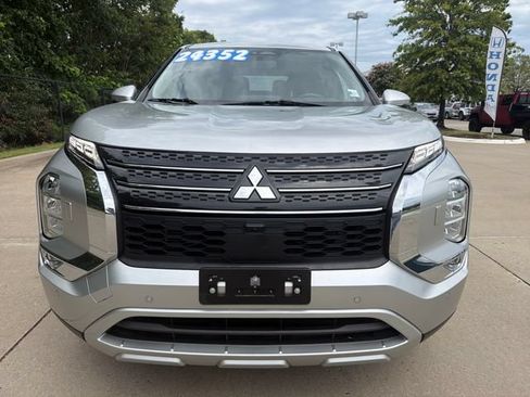 Used 2024 Mitsubishi Outlander SE AWD/4WD image 8