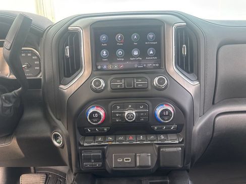 Used 2022 GMC Sierra 3500 Denali w/ Denali Ultimate Package AWD/4WD image 18