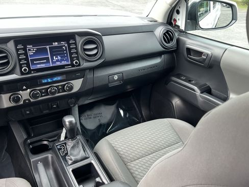 Used 2023 Toyota Tacoma SR AWD/4WD image 34