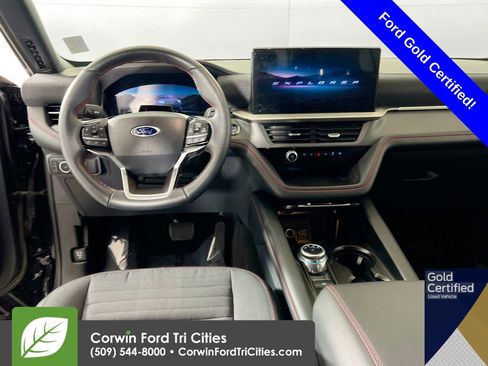 Certified 2025 Ford Explorer ST-Line w/ ST-Line Street Pack image 28