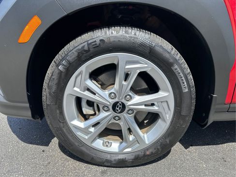 Used 2023 Hyundai Kona SEL AWD/4WD image 24