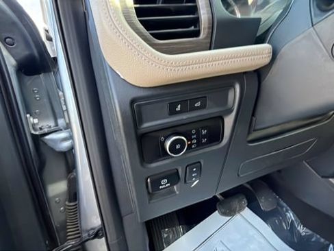 Used 2024 Ford Expedition Limited AWD/4WD image 11