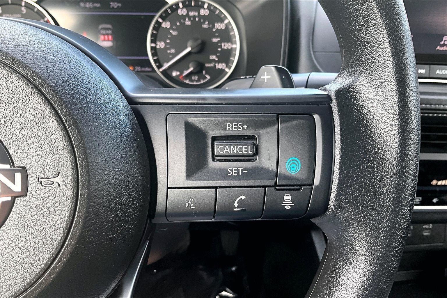 Used 2024 Nissan Rogue SV AWD/4WD image 18