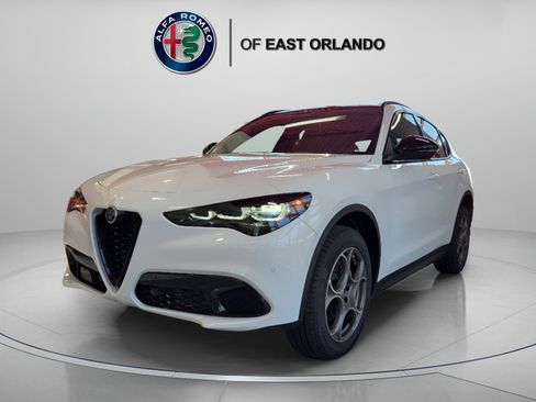 New 2025 Alfa Romeo Stelvio Sprint AWD/4WD image 4