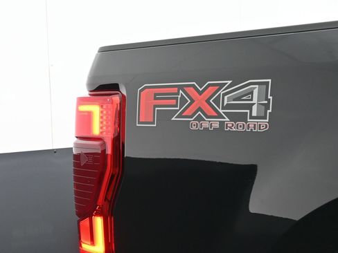 Used 2022 Ford F350 Platinum w/ FX4 Off-Road Package AWD/4WD image 49