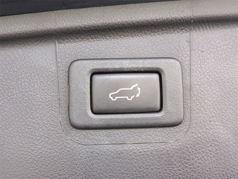 Used 2018 Subaru Outback 2.5i Limited image 14