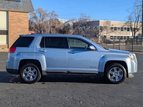 Used 2015 GMC Terrain SLE image 2
