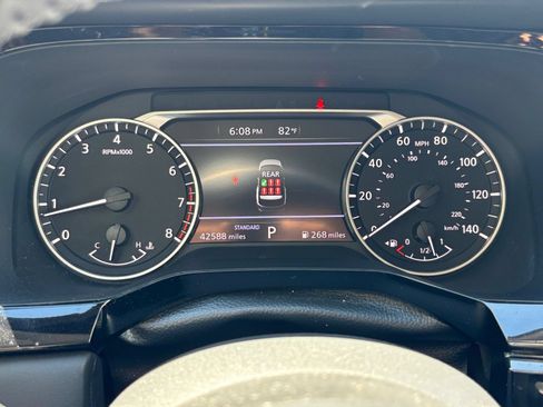 Used 2025 Nissan Pathfinder SV FWD image 43