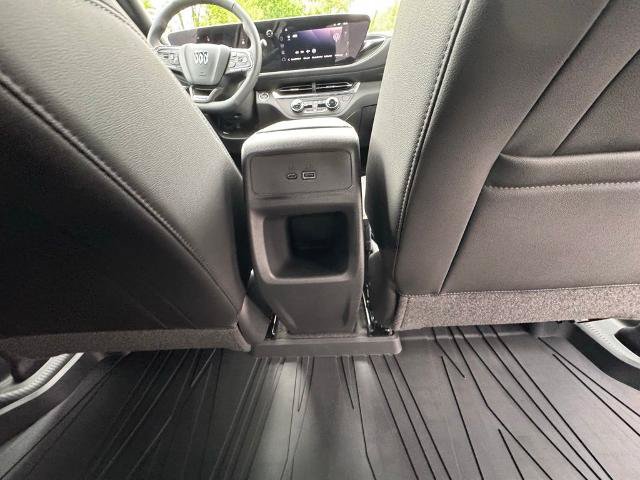 New 2025 Buick Envista Preferred w/ Convenience I Package FWD image 31
