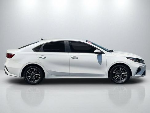 Certified 2024 Kia Forte LXS w/ LXS Technology Package FWD image 10