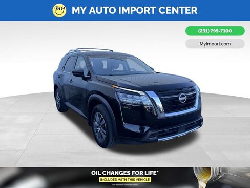 Used 2024 Nissan Pathfinder SL AWD/4WD image 1