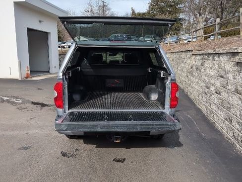 Used 2020 Toyota Tundra SR5 w/ TRD Off-Road Package image 29