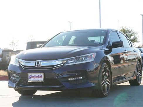 Used 2017 Honda Accord Sport Special Edition image 3