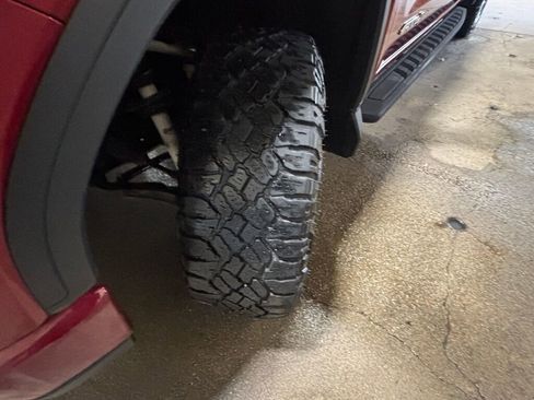 Used 2024 GMC Sierra 1500 AT4 w/ Technology Package image 29