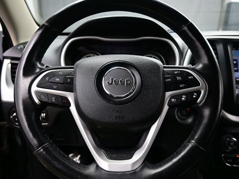 Used 2014 Jeep Cherokee Limited w/ Technology Group FWD image 26