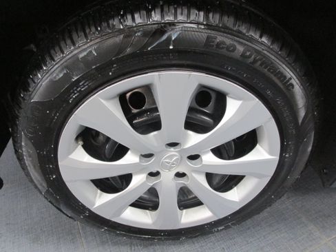 Used 2023 Toyota Corolla LE FWD image 16