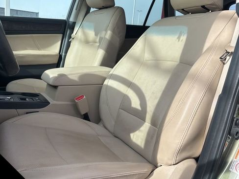 Used 2019 Subaru Outback 2.5i Limited w/ Popular Package #2 image 11