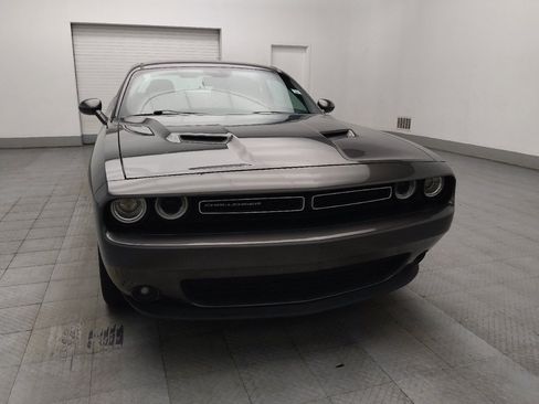 Used 2019 Dodge Challenger SXT w/ Driver Convenience Group RWD image 14