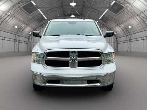 Used 2014 RAM 1500 Classic SLT image 2