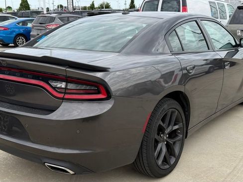 Used 2022 Dodge Charger SXT w/ Blacktop Package RWD image 5